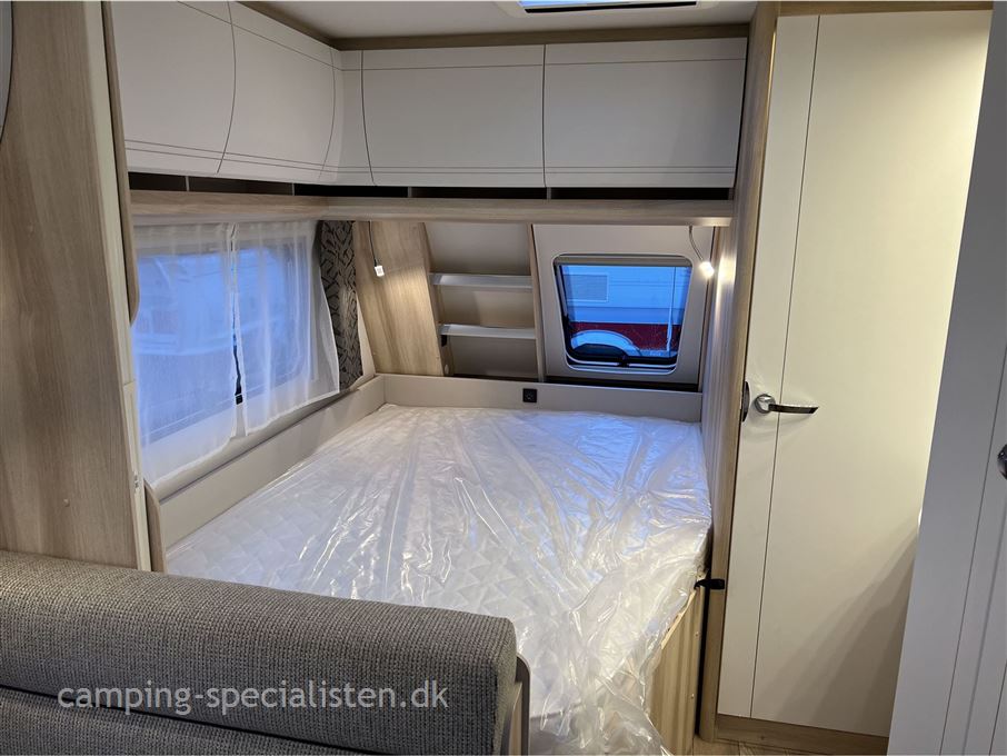 Hobby De Luxe 400 SFE